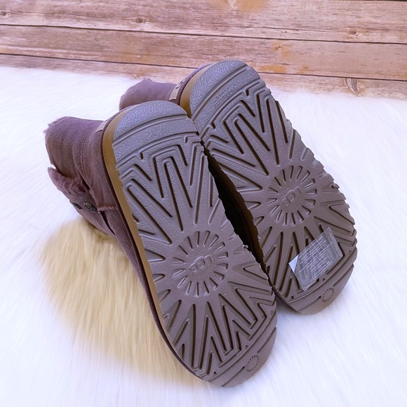 UGG Women’s Bailey Snaps Taro Suede Boots - Picture 10 of 10